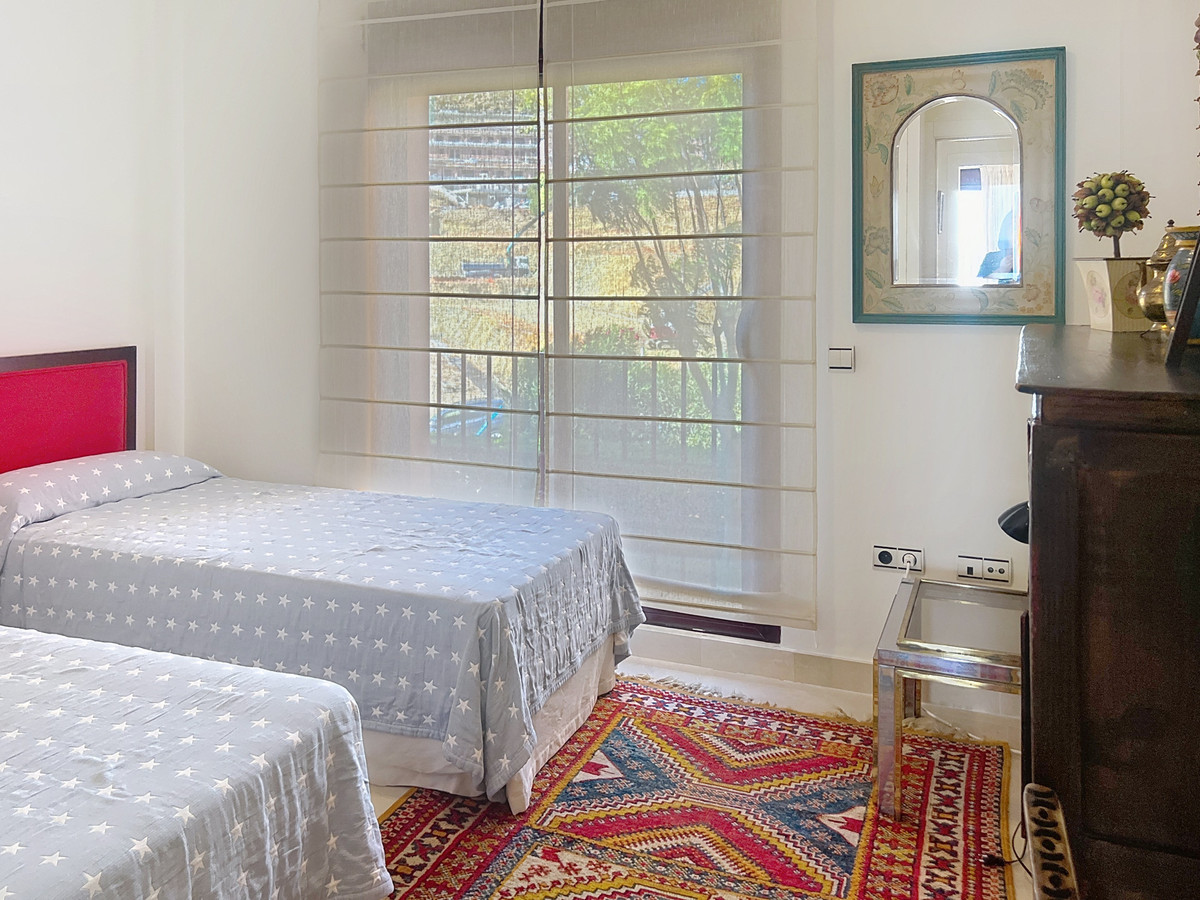 Se vende Apartamento Planta Media de 2 dormitorios en Costa Del Sol, Málaga, España