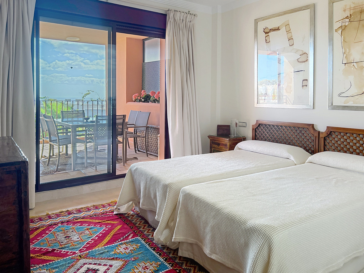 Se vende Apartamento Planta Media de 2 dormitorios en Costa Del Sol, Málaga, España
