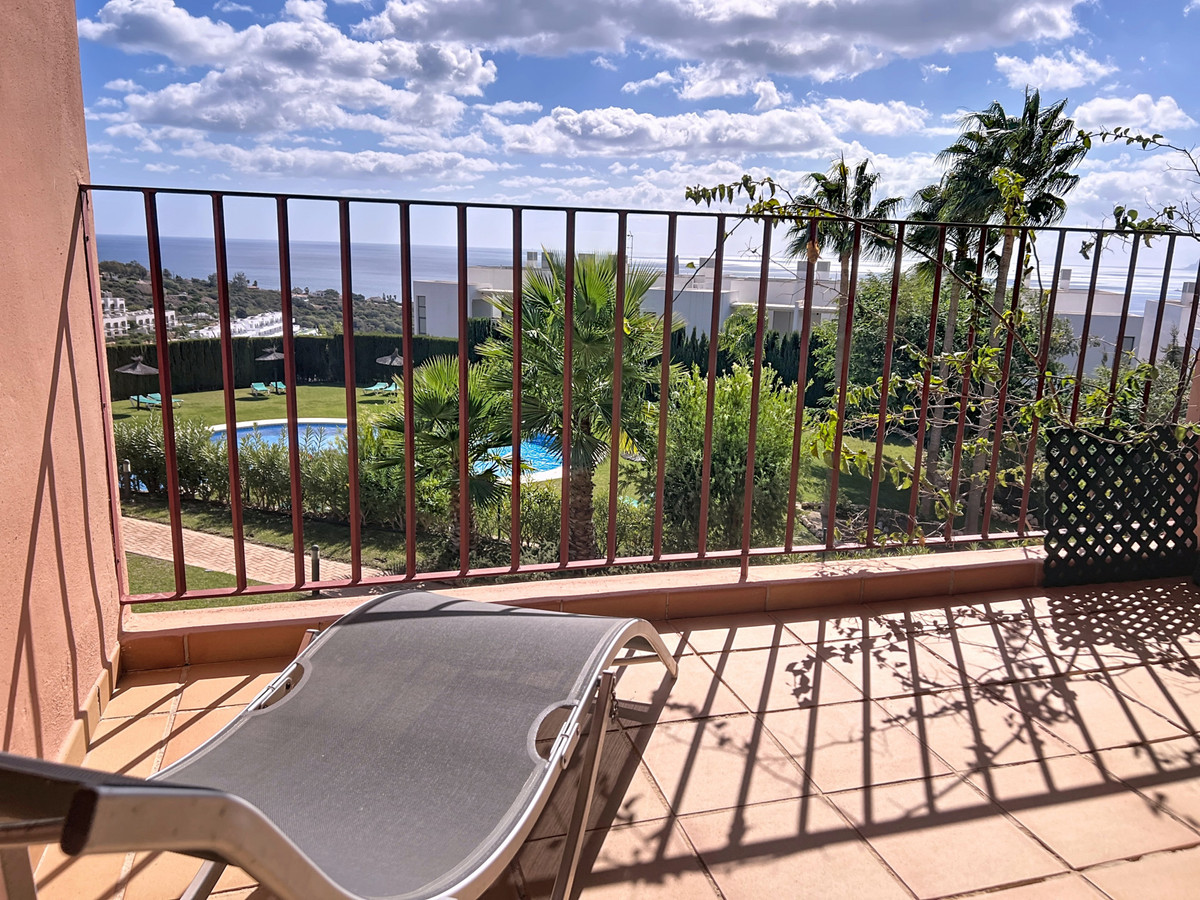 Se vende Apartamento Planta Media de 2 dormitorios en Costa Del Sol, Málaga, España