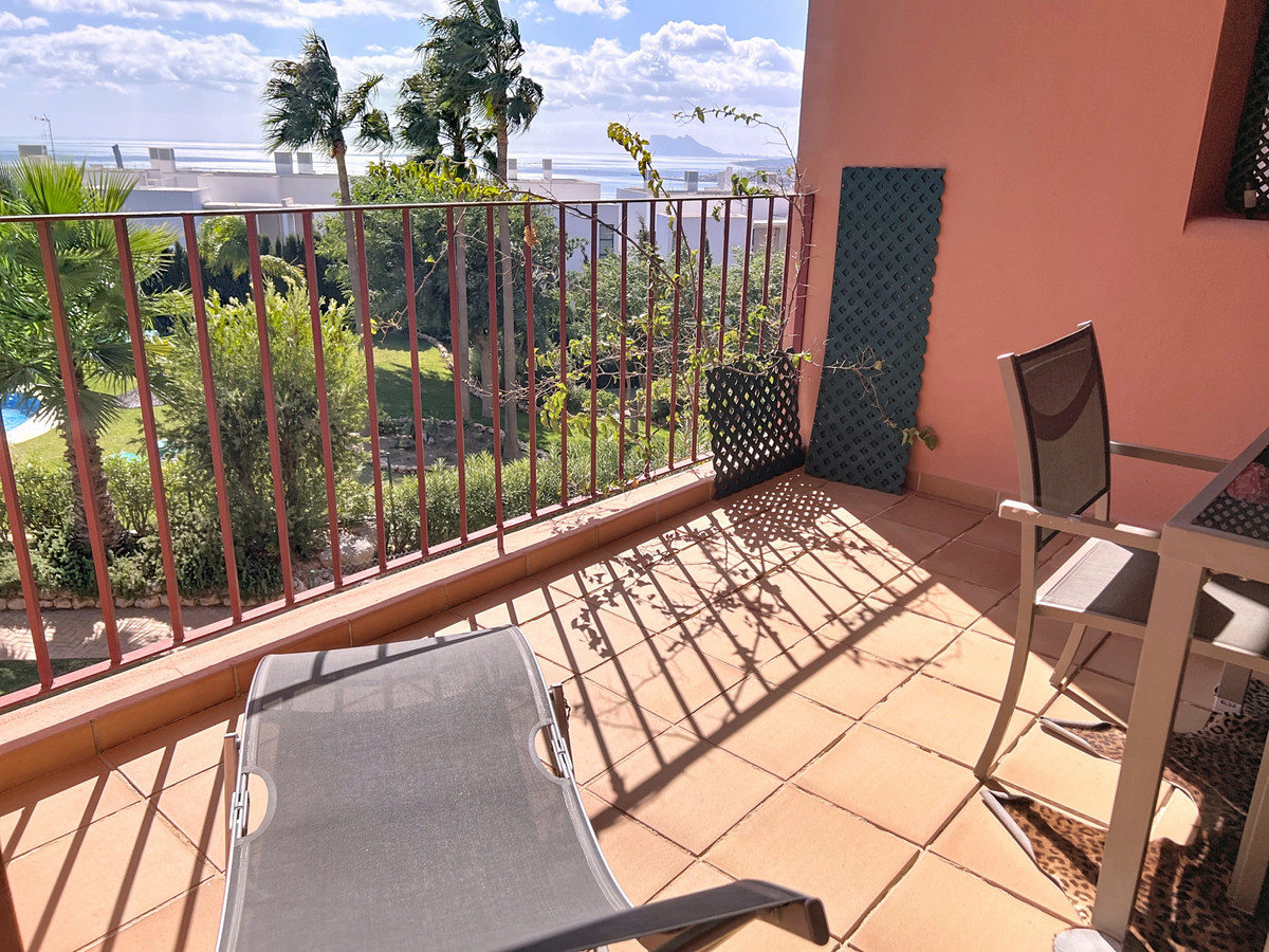 Se vende Apartamento Planta Media de 2 dormitorios en Costa Del Sol, Málaga, España