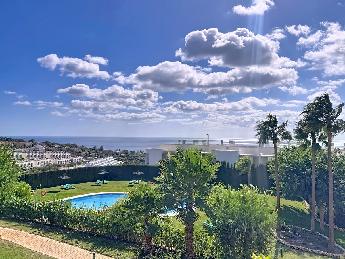 Se vende Apartamento Planta Media de 2 dormitorios en Costa Del Sol, Málaga, España