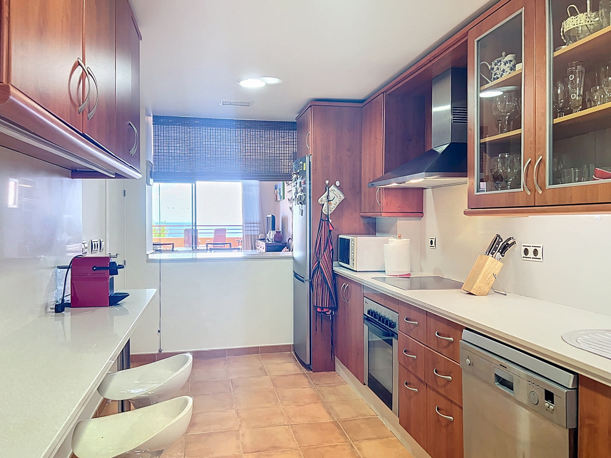 Se vende Apartamento Planta Media de 2 dormitorios en Costa Del Sol, Málaga, España