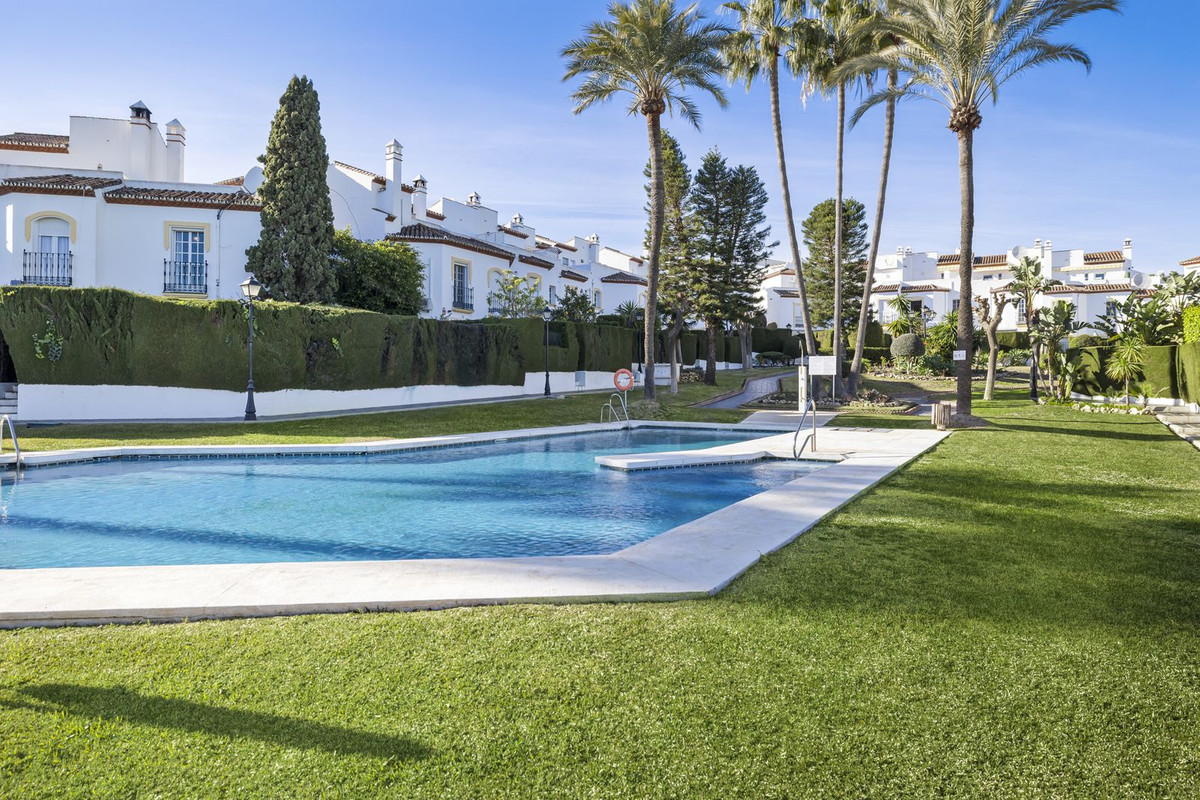 Se vende Adosada de 2 dormitorios en Costa Del Sol, Málaga, España