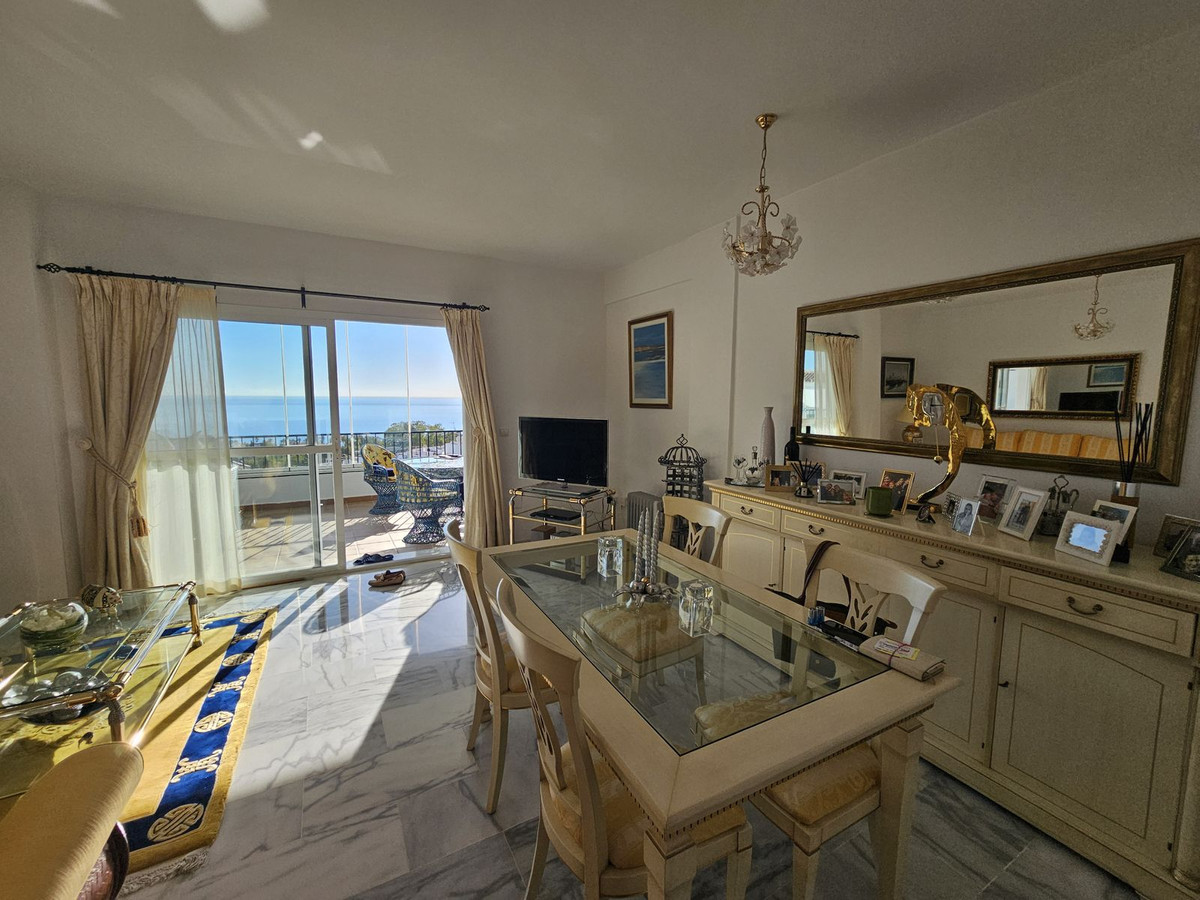 Se vende Apartamento Planta Media de 3 dormitorios en Costa Del Sol, Málaga, España