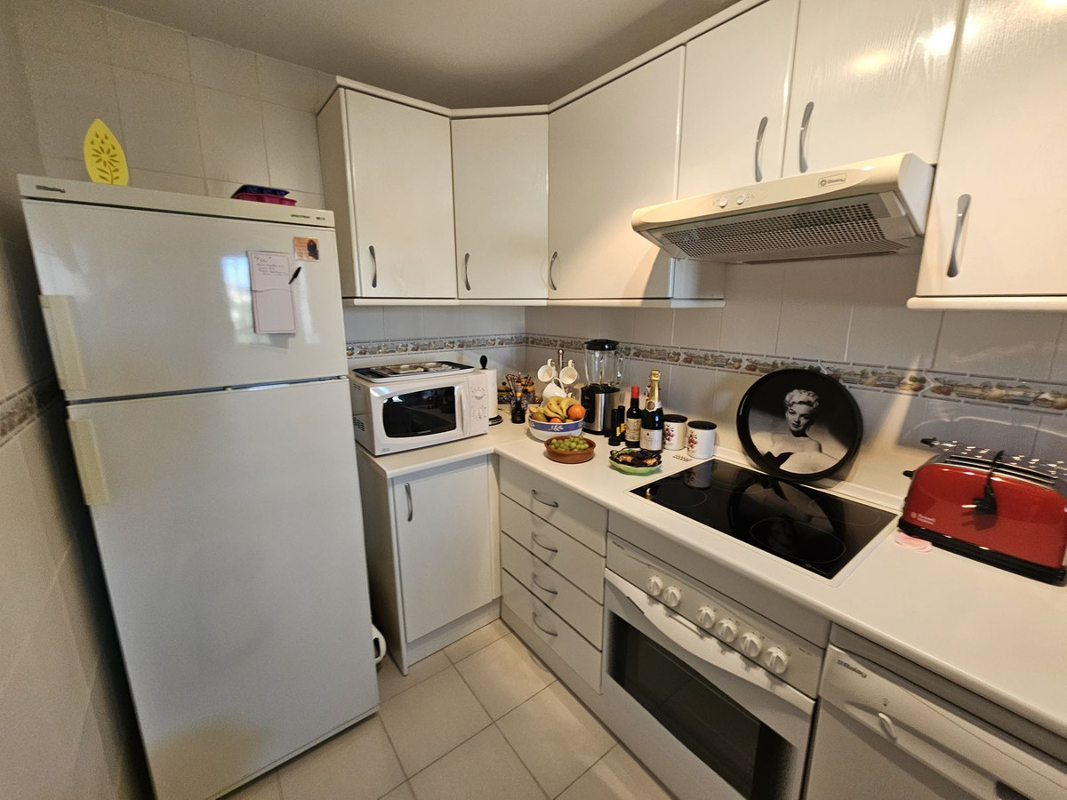 Se vende Apartamento Planta Media de 3 dormitorios en Costa Del Sol, Málaga, España