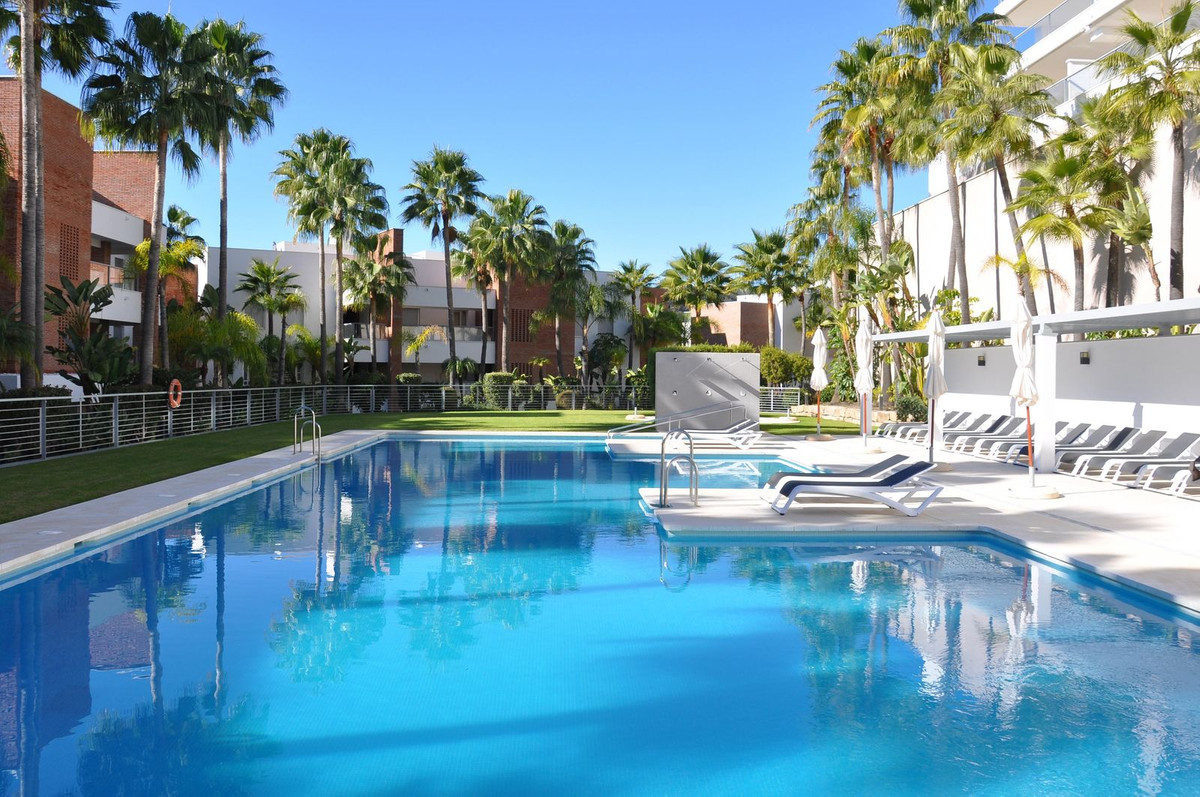 2 Bed Apartment for sale in Los Arqueros Costa Del Sol, Málaga, Spain