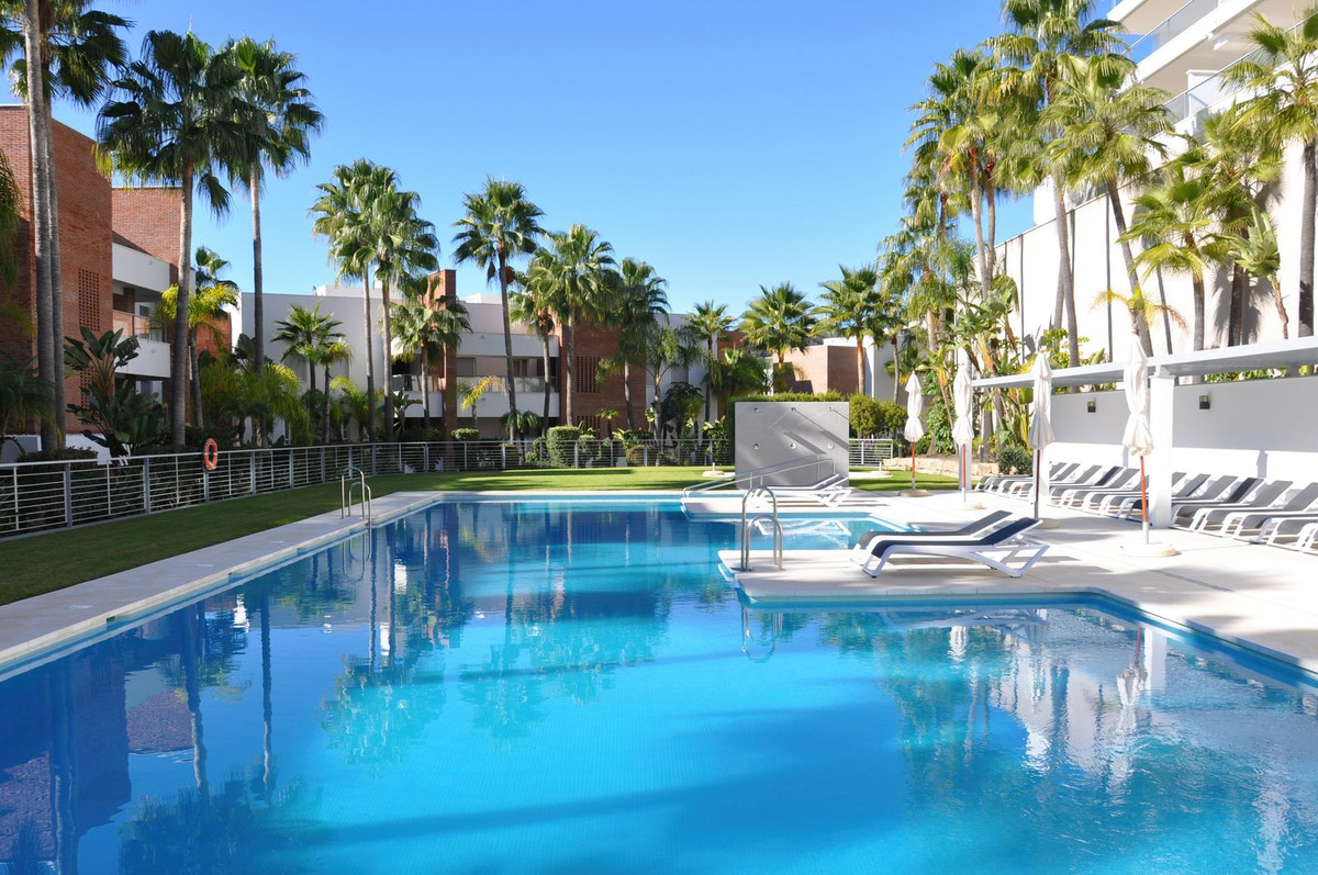 2 Bed Apartment for sale in Los Arqueros Costa Del Sol, Málaga, Spain