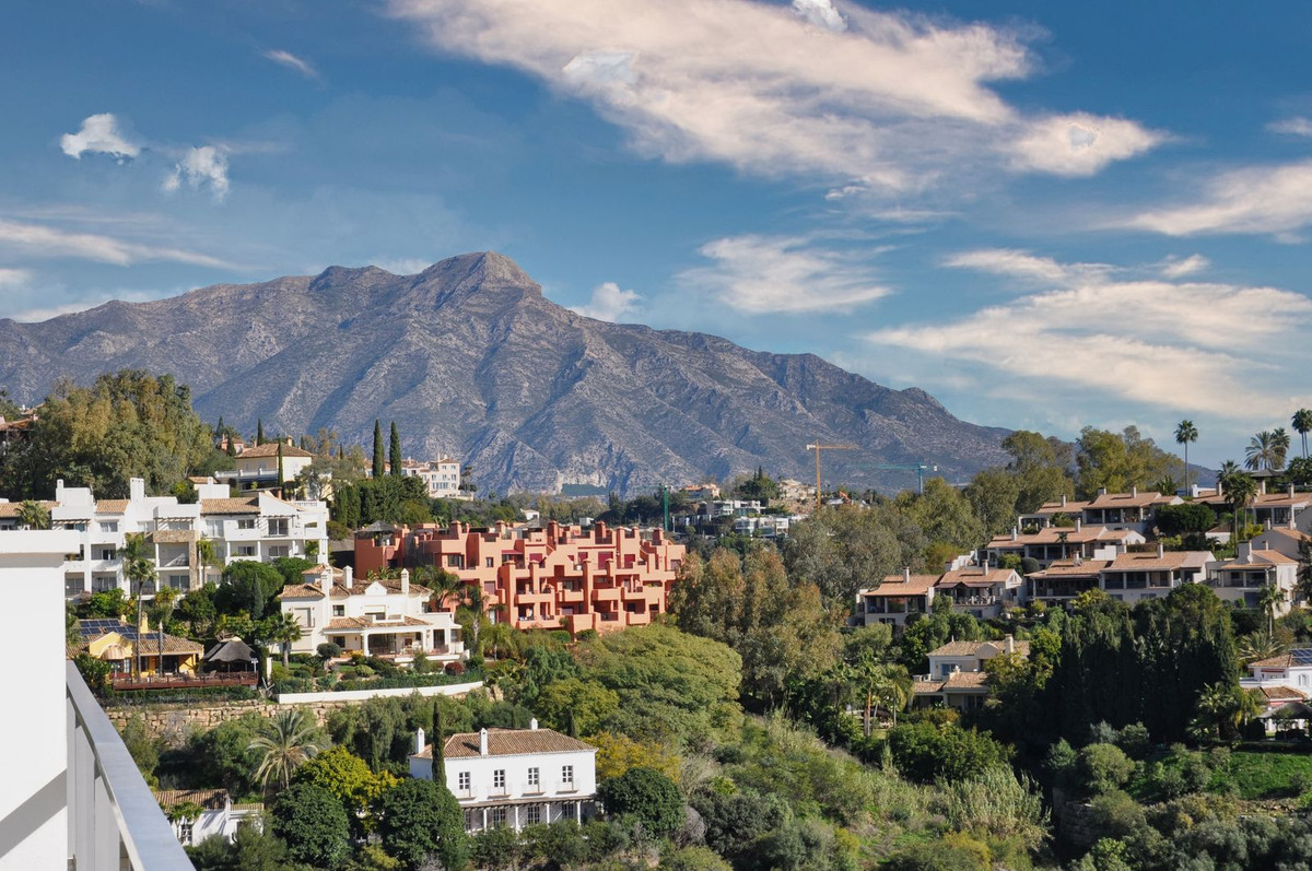 2 Bed Apartment for sale in Los Arqueros Costa Del Sol, Málaga, Spain