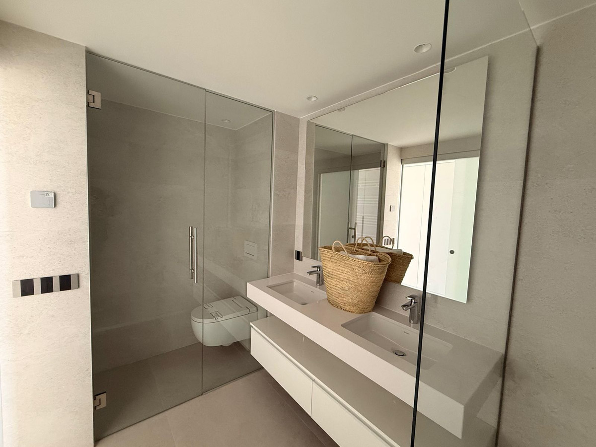 3 Bed Apartment for sale in New Golden Mile Costa Del Sol, Málaga, Spain