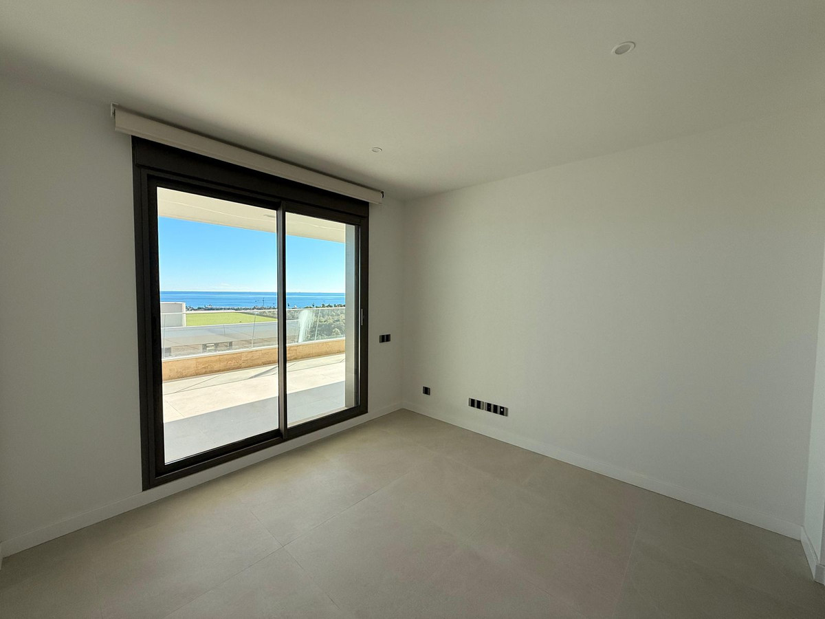 3 Bed Apartment for sale in New Golden Mile Costa Del Sol, Málaga, Spain