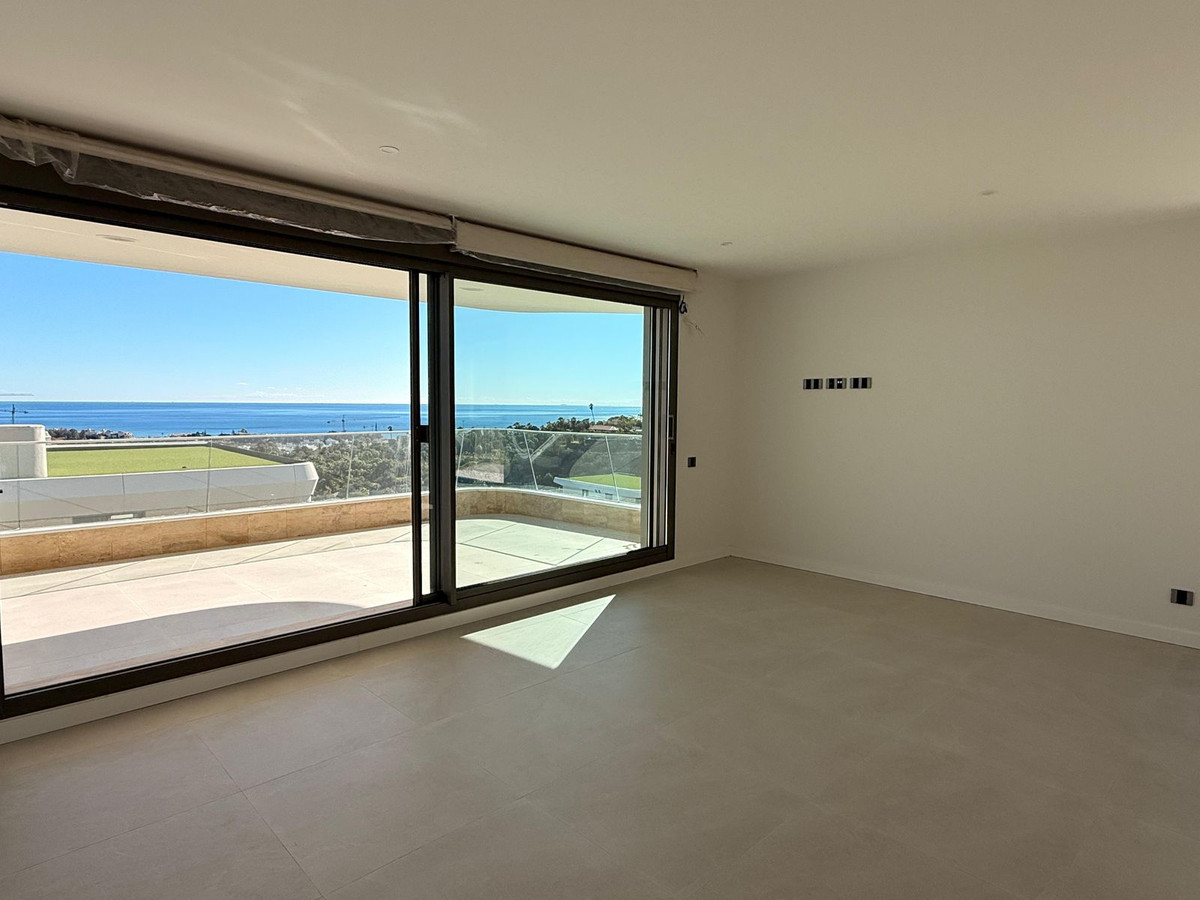 3 Bed Apartment for sale in New Golden Mile Costa Del Sol, Málaga, Spain