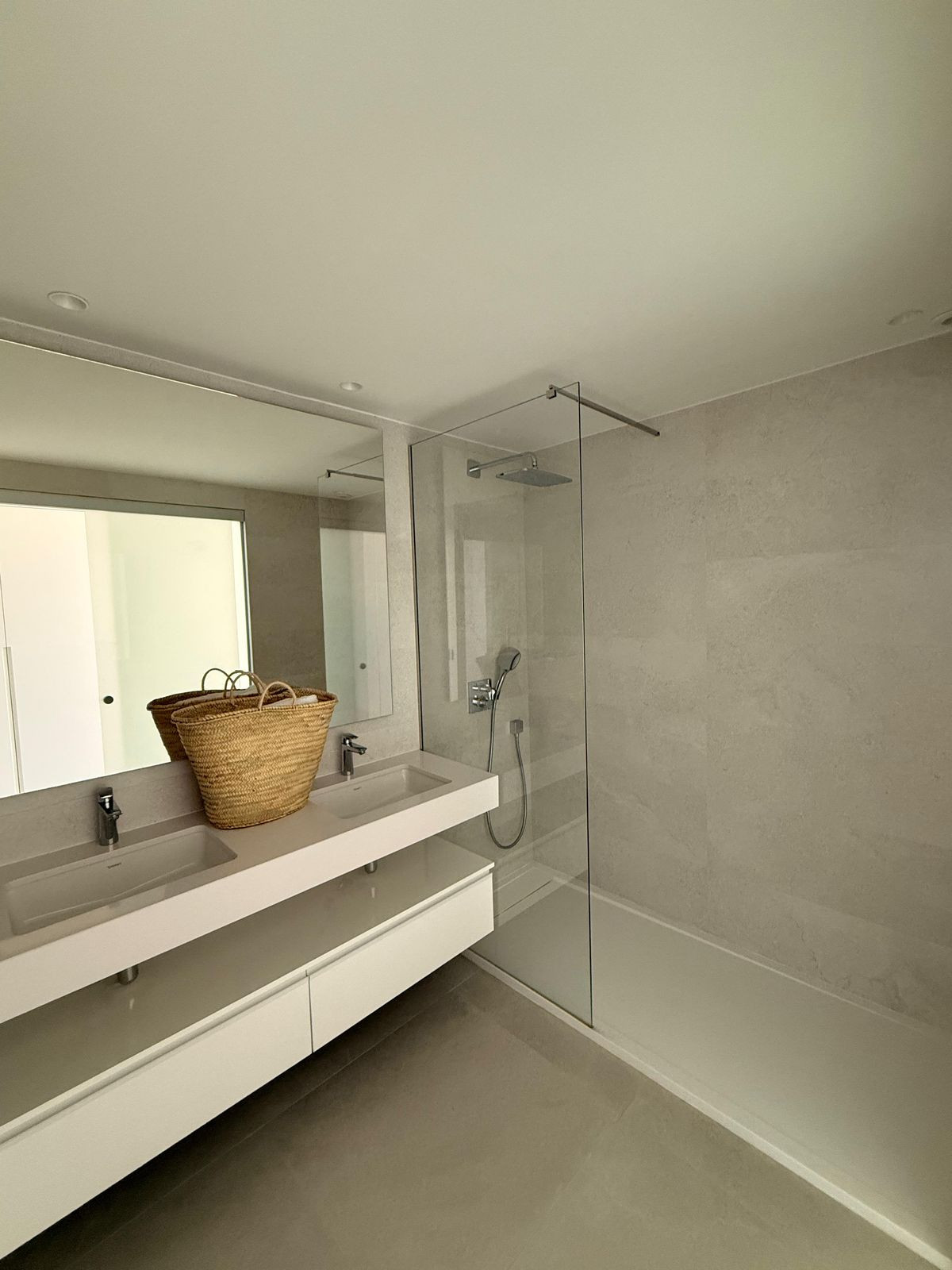 3 Bed Apartment for sale in New Golden Mile Costa Del Sol, Málaga, Spain