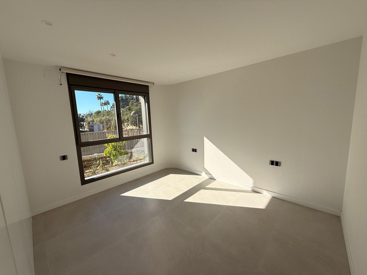 3 Bed Apartment for sale in New Golden Mile Costa Del Sol, Málaga, Spain