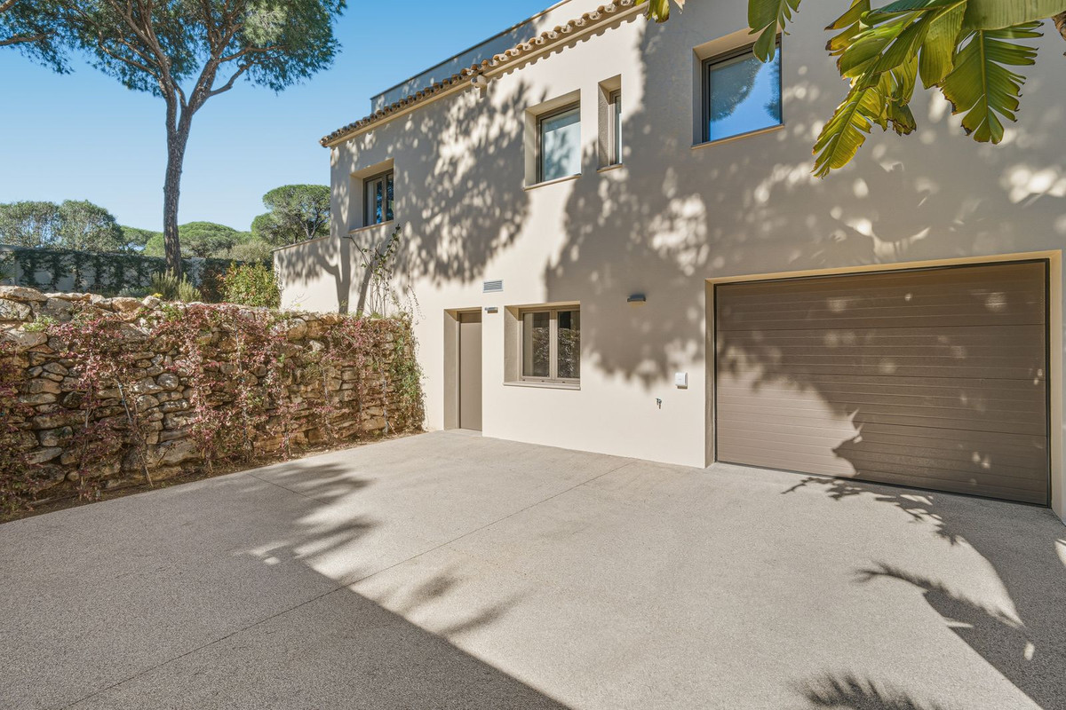 Se vende Villa - Chalet de 4 dormitorios en Costa Del Sol, Málaga, España