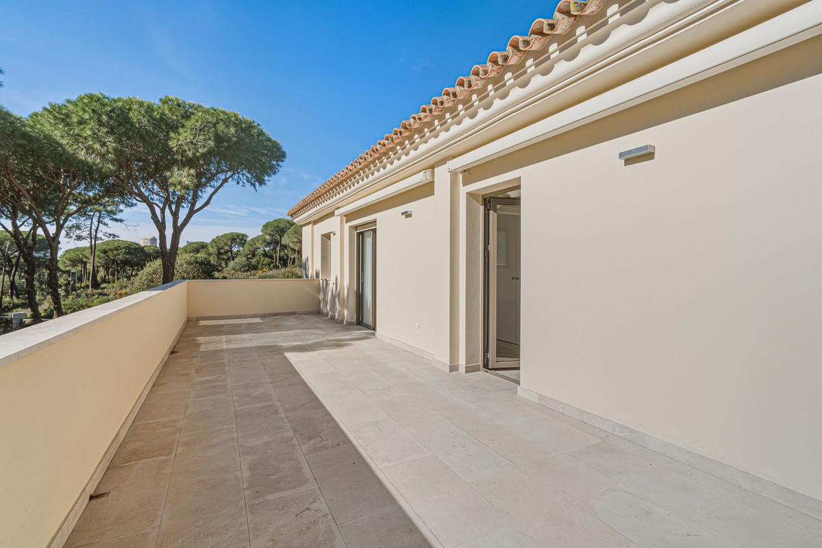 Se vende Villa - Chalet de 4 dormitorios en Costa Del Sol, Málaga, España