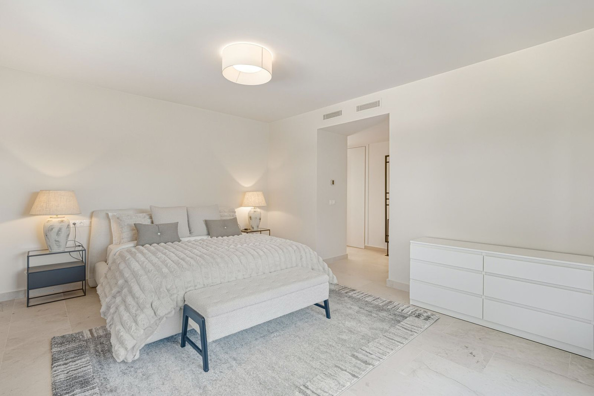 Se vende Villa - Chalet de 4 dormitorios en Costa Del Sol, Málaga, España