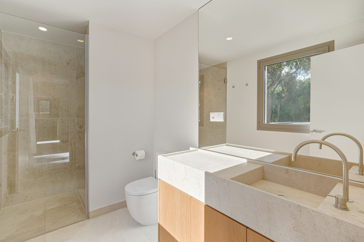 Se vende Villa - Chalet de 4 dormitorios en Costa Del Sol, Málaga, España