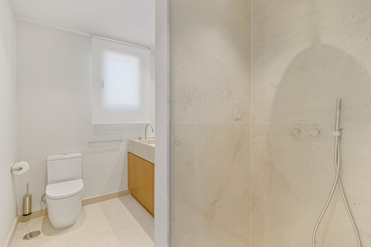 Se vende Villa - Chalet de 4 dormitorios en Costa Del Sol, Málaga, España