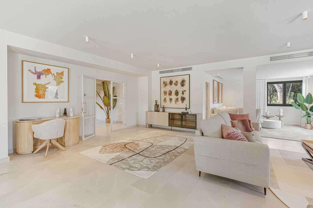 Se vende Villa - Chalet de 4 dormitorios en Costa Del Sol, Málaga, España