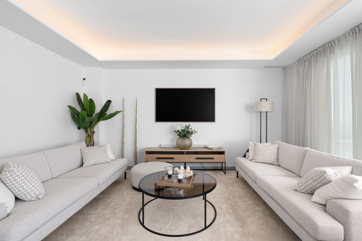 3 Bed Apartment for sale in Benalmadena Costa Del Sol, Málaga, Spain