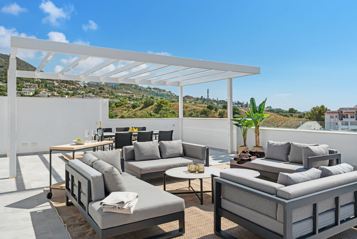 3 Bed Apartment for sale in Benalmadena Costa Del Sol, Málaga, Spain