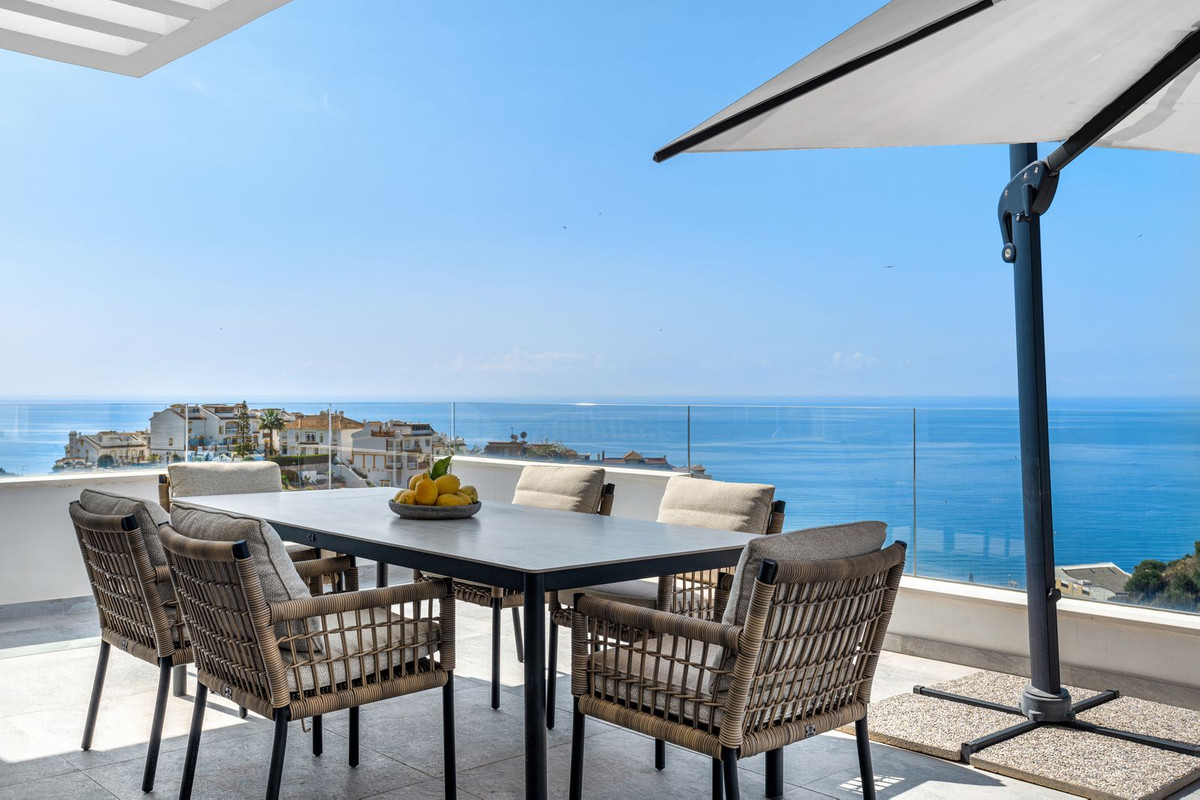 3 Bed Apartment for sale in Benalmadena Costa Del Sol, Málaga, Spain