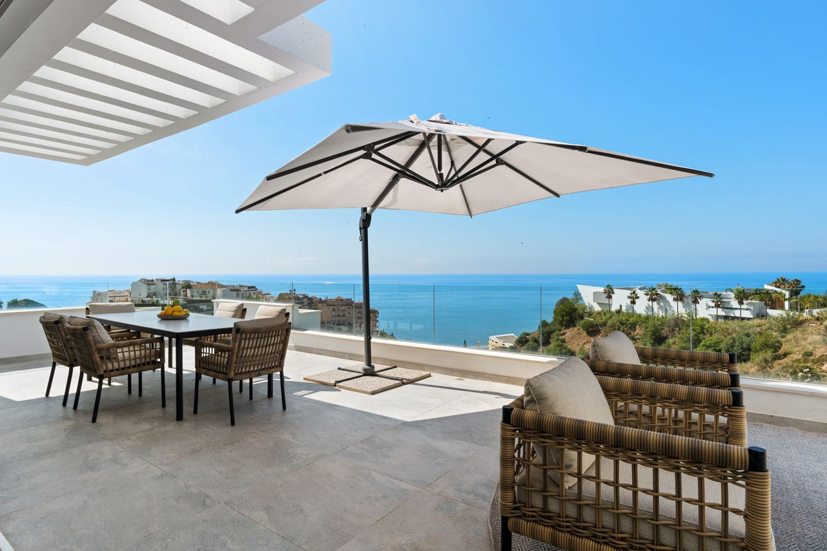 3 Bed Apartment for sale in Benalmadena Costa Del Sol, Málaga, Spain