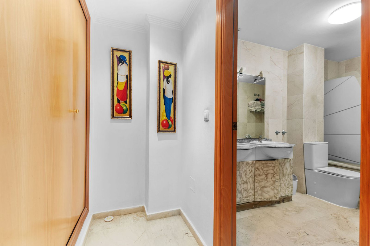 2 Bed Apartment for sale in Guadalmina Alta Costa Del Sol, Málaga, Spain