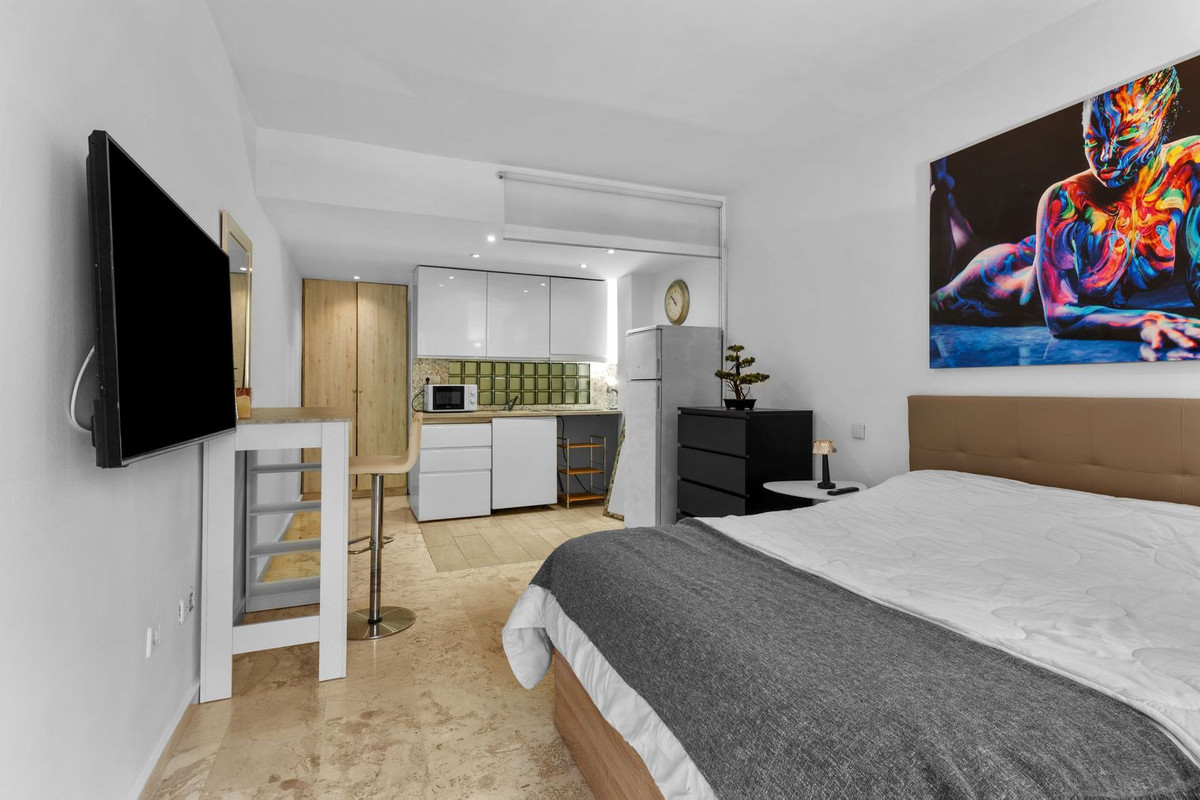 2 Bed Apartment for sale in Guadalmina Alta Costa Del Sol, Málaga, Spain