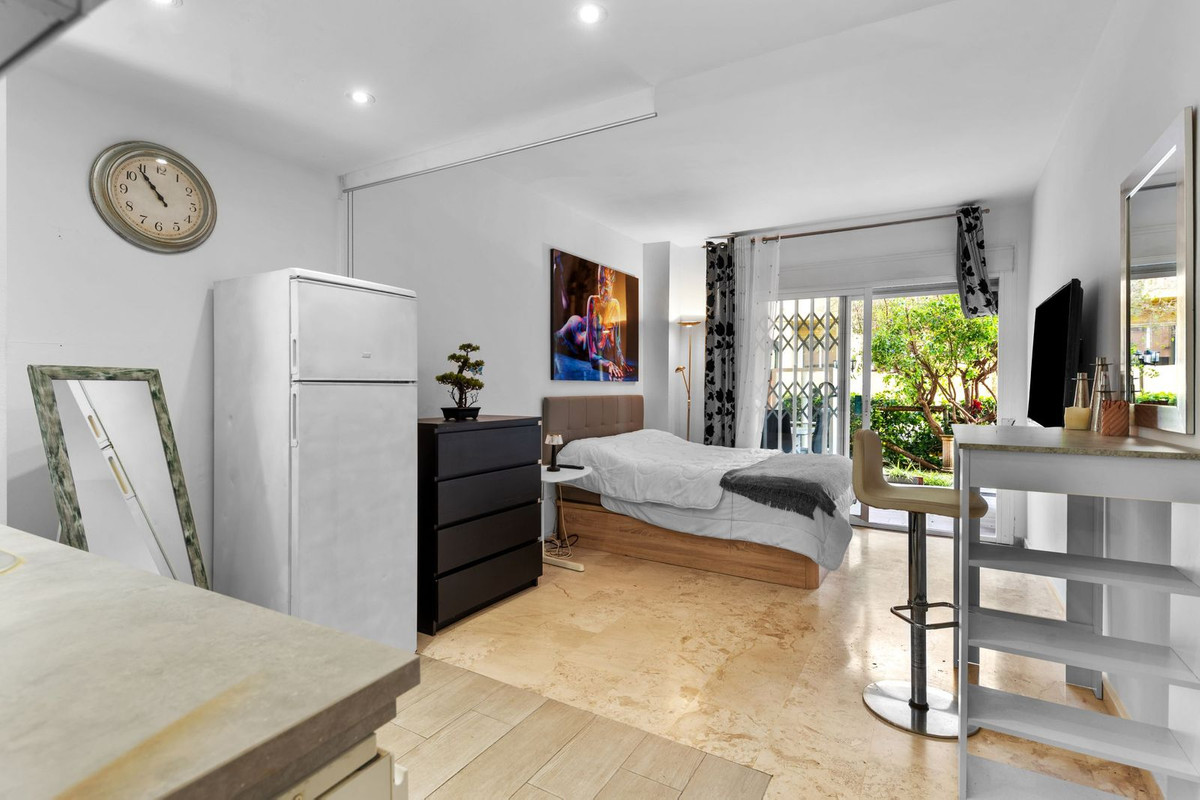 2 Bed Apartment for sale in Guadalmina Alta Costa Del Sol, Málaga, Spain