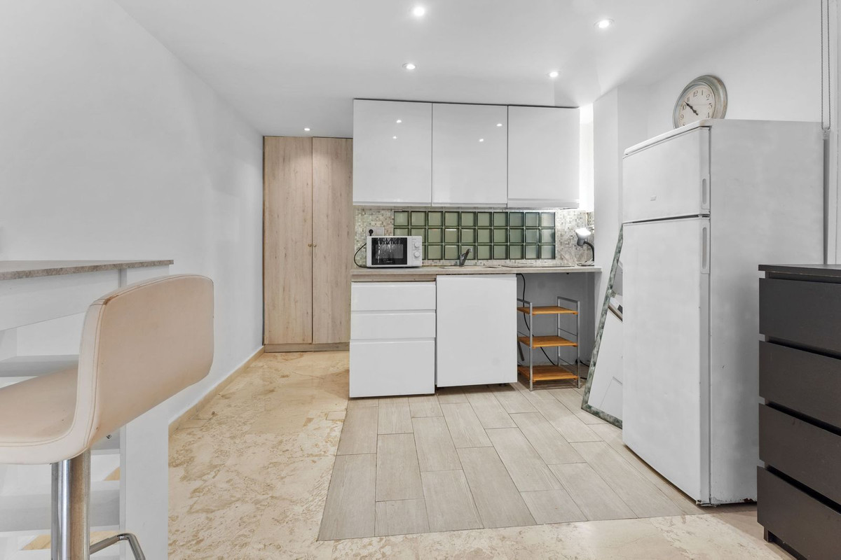 2 Bed Apartment for sale in Guadalmina Alta Costa Del Sol, Málaga, Spain
