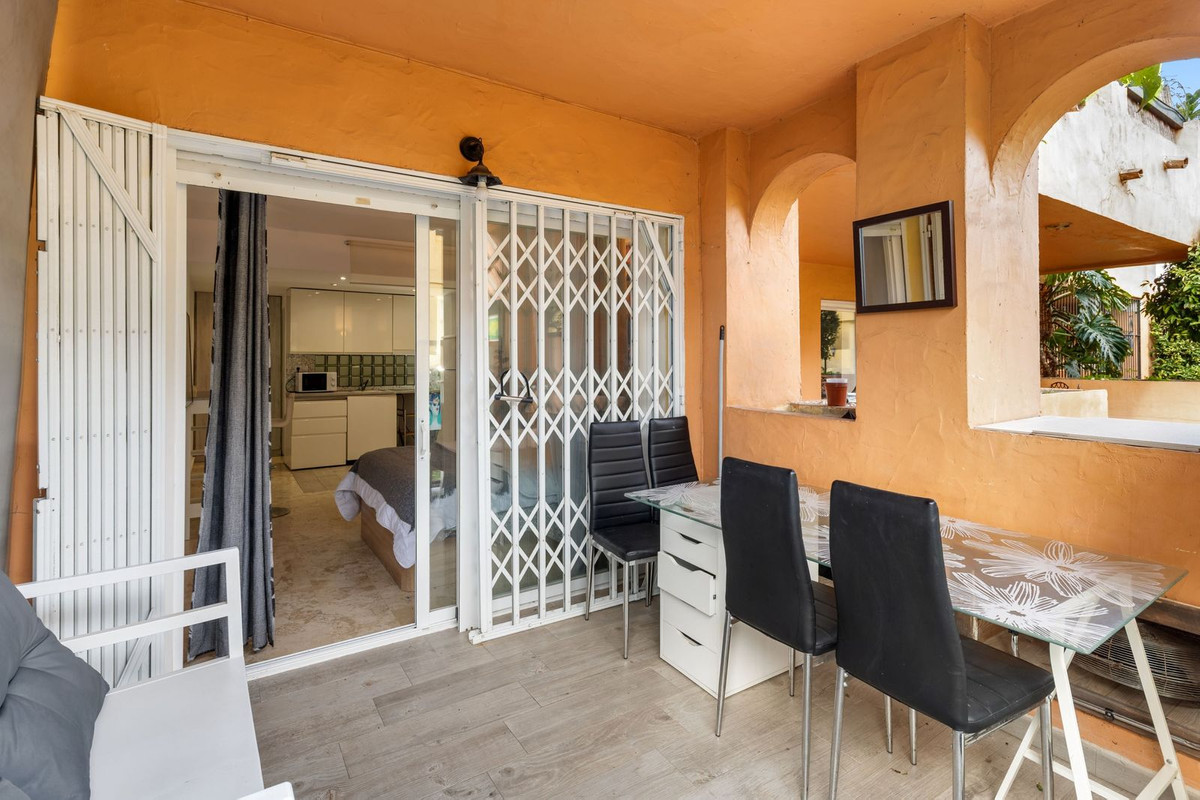 2 Bed Apartment for sale in Guadalmina Alta Costa Del Sol, Málaga, Spain