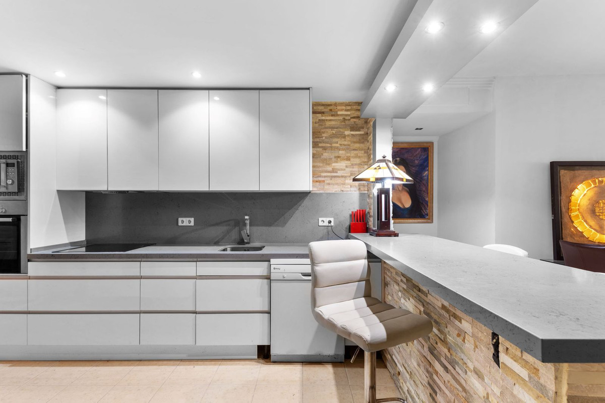 2 Bed Apartment for sale in Guadalmina Alta Costa Del Sol, Málaga, Spain