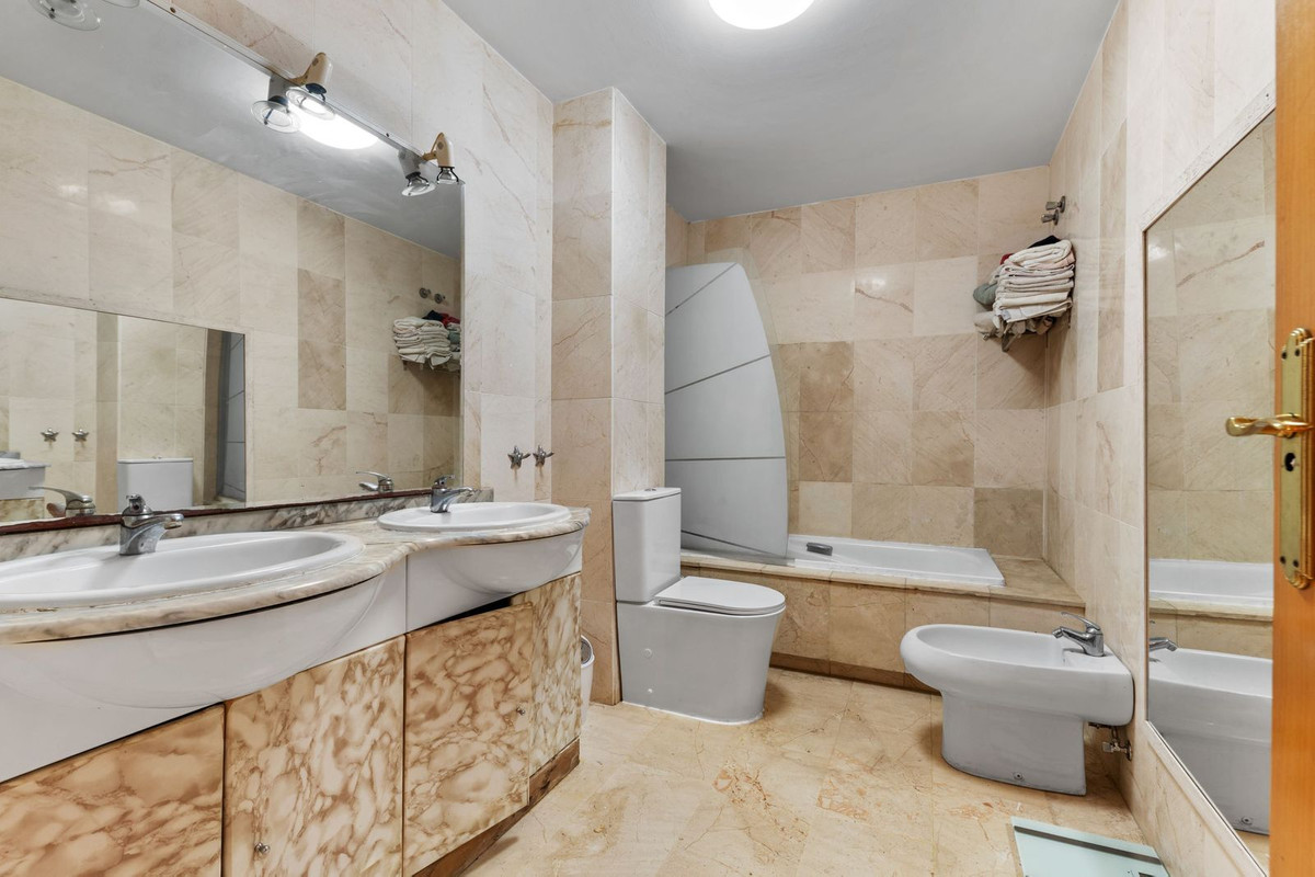 2 Bed Apartment for sale in Guadalmina Alta Costa Del Sol, Málaga, Spain