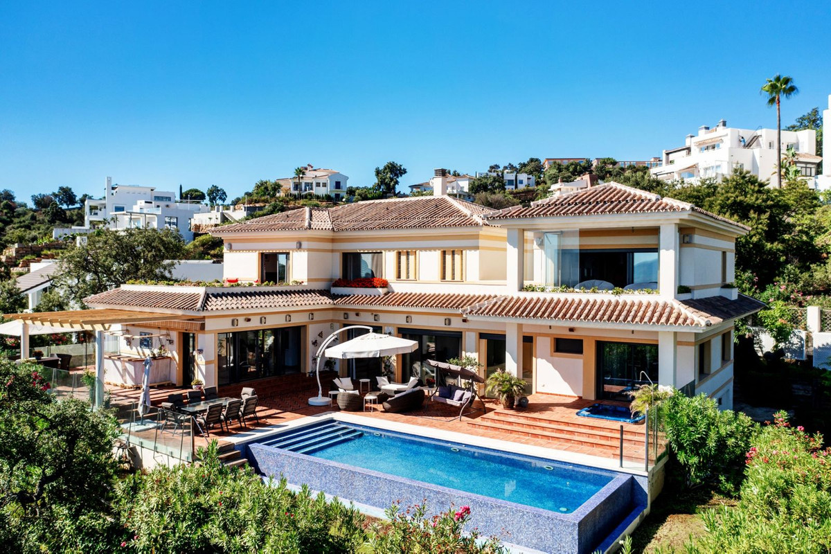 Se vende Villa - Chalet de 5 dormitorios en Costa Del Sol, Málaga, España