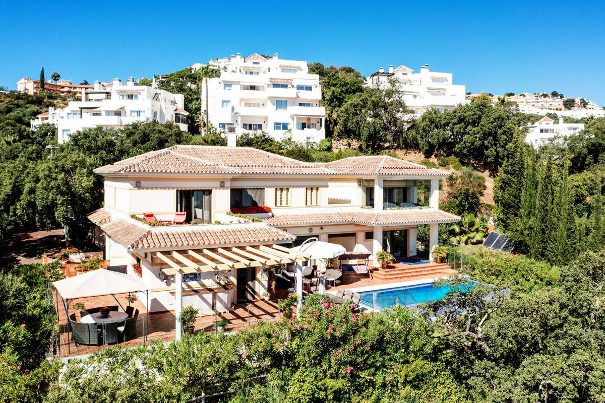 Se vende Villa - Chalet de 5 dormitorios en Costa Del Sol, Málaga, España