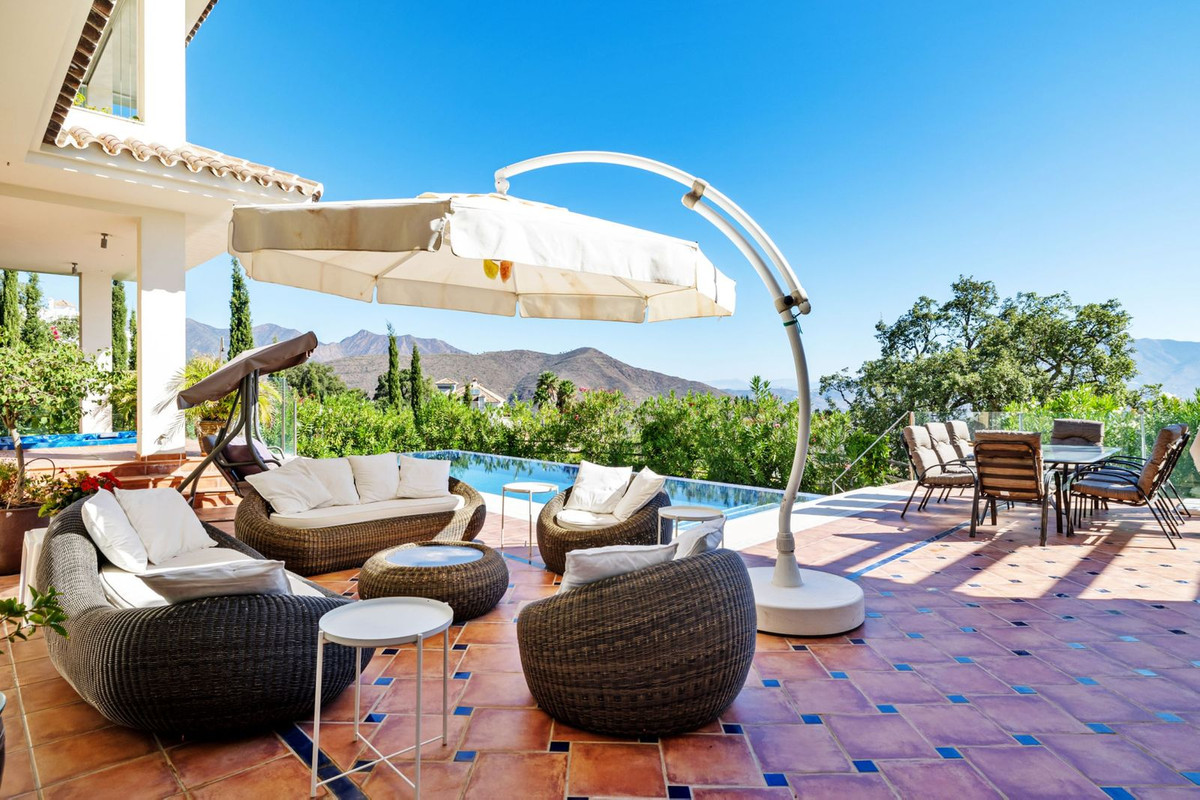 Se vende Villa - Chalet de 5 dormitorios en Costa Del Sol, Málaga, España