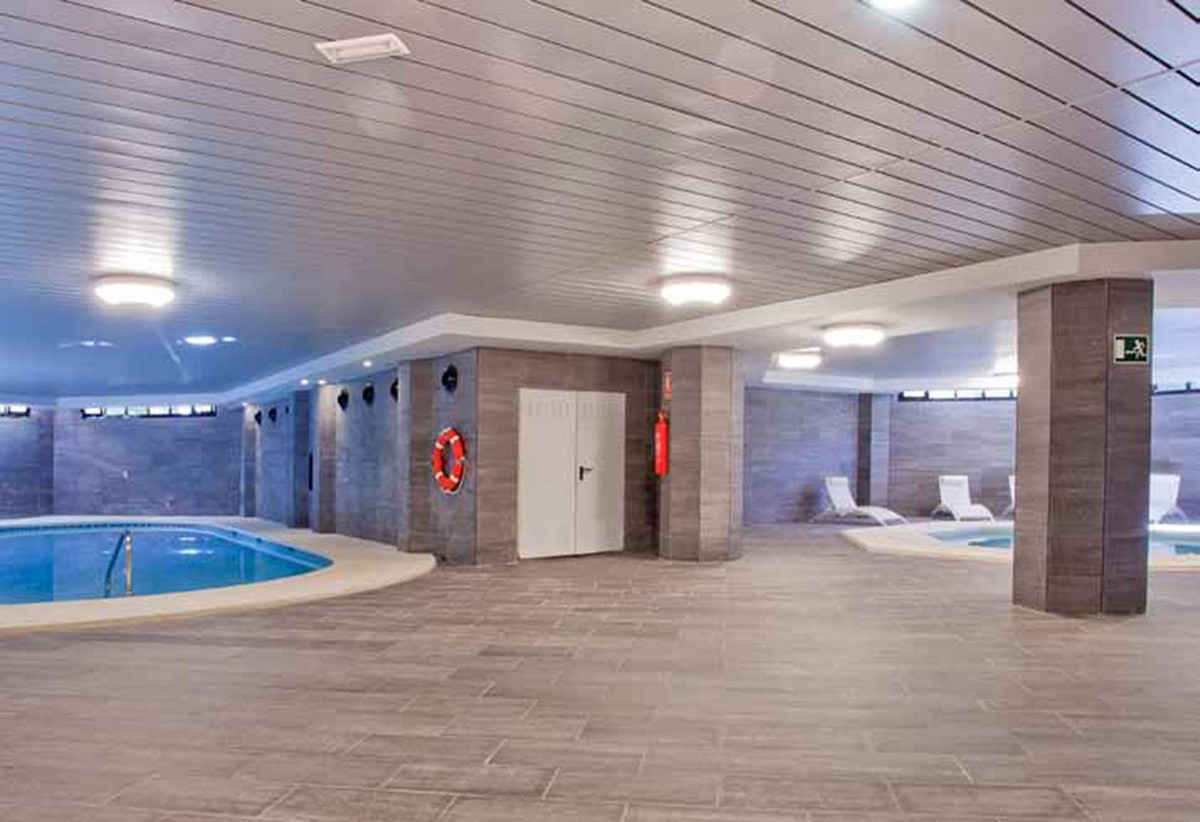 2 Bed Apartment for sale in Puerto Banús Costa Del Sol, Málaga, Spain