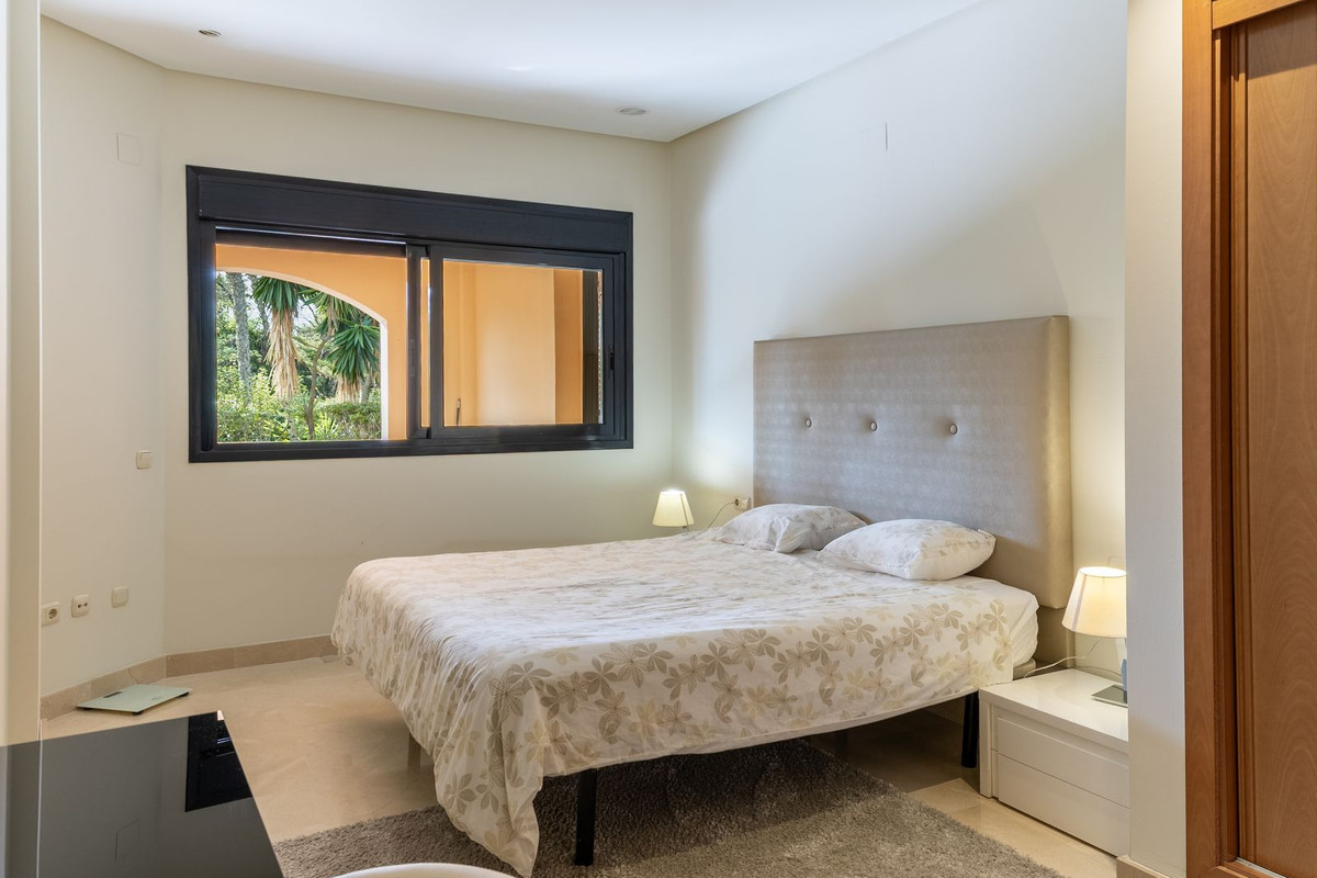2 Bed Apartment for sale in Puerto Banús Costa Del Sol, Málaga, Spain