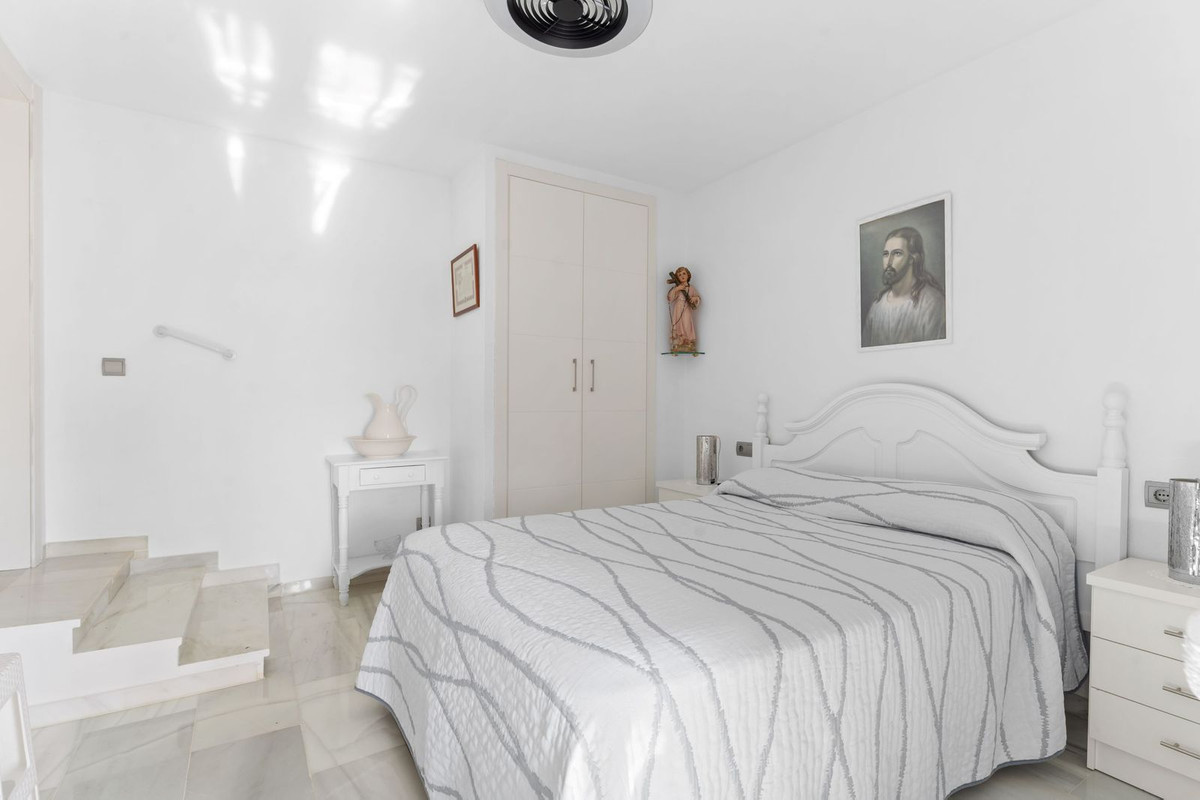 Se vende Apartamento Planta Media de 2 dormitorios en Costa Del Sol, Málaga, España