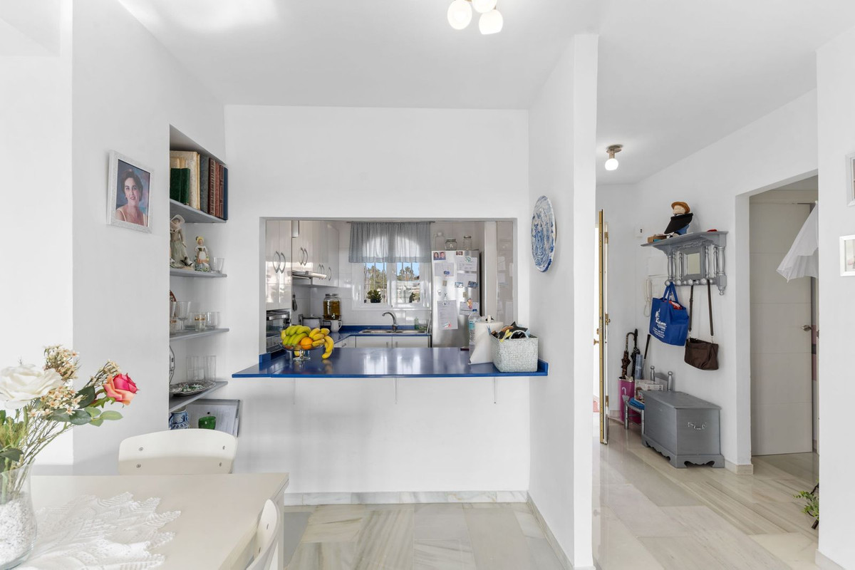 Se vende Apartamento Planta Media de 2 dormitorios en Costa Del Sol, Málaga, España