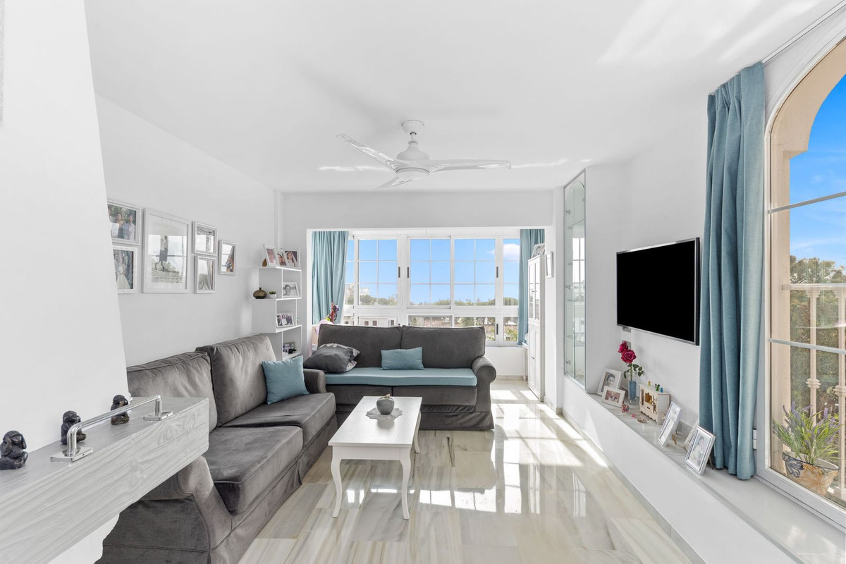 Se vende Apartamento Planta Media de 2 dormitorios en Costa Del Sol, Málaga, España