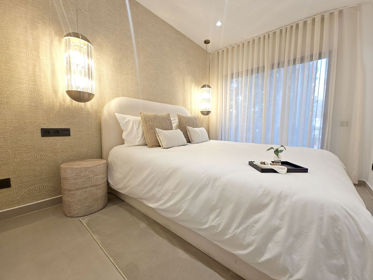 4 Bed Townhouse for sale in The Golden Mile Costa Del Sol, Málaga, Spain