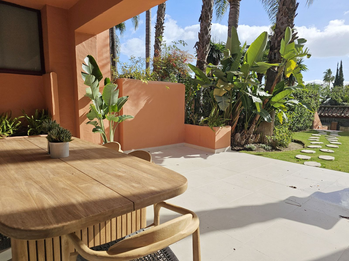 4 Bed Townhouse for sale in The Golden Mile Costa Del Sol, Málaga, Spain
