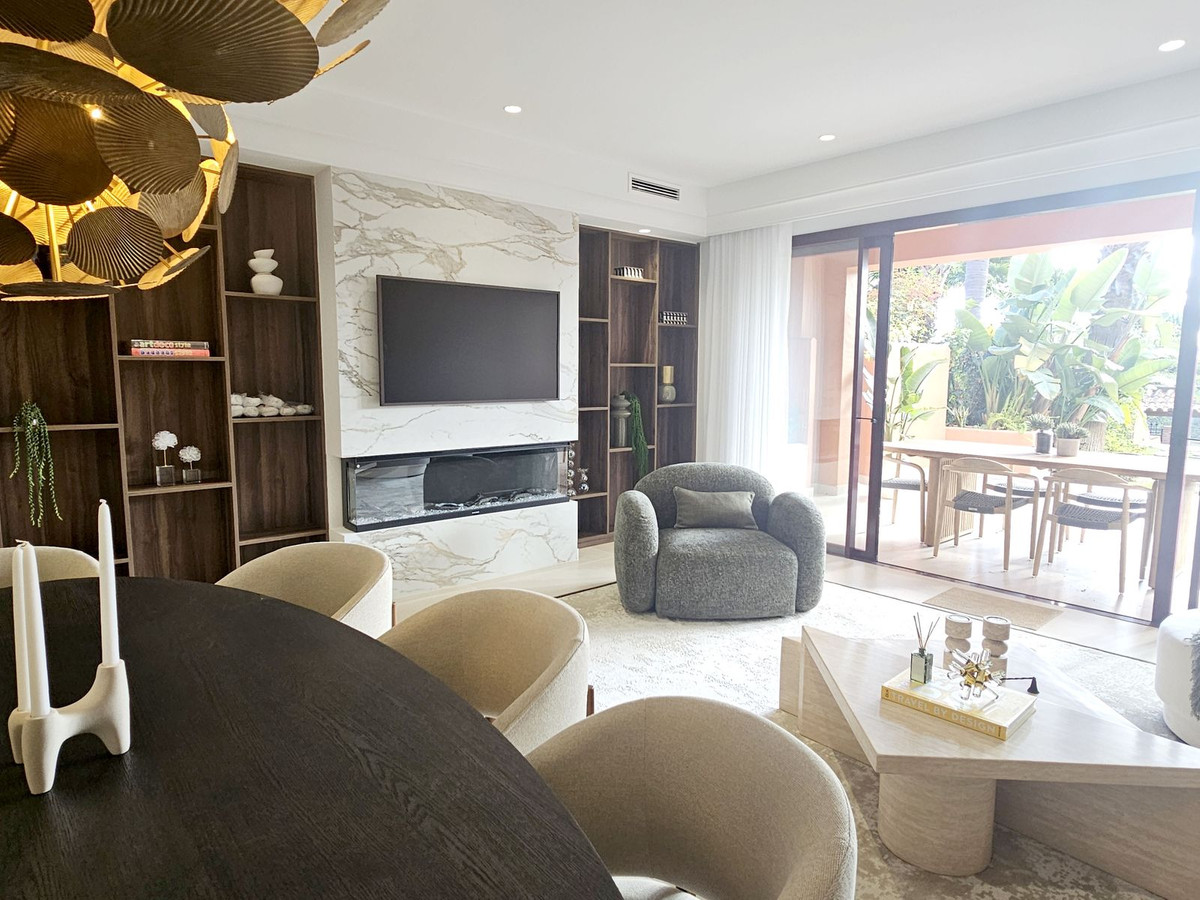 4 Bed Townhouse for sale in The Golden Mile Costa Del Sol, Málaga, Spain