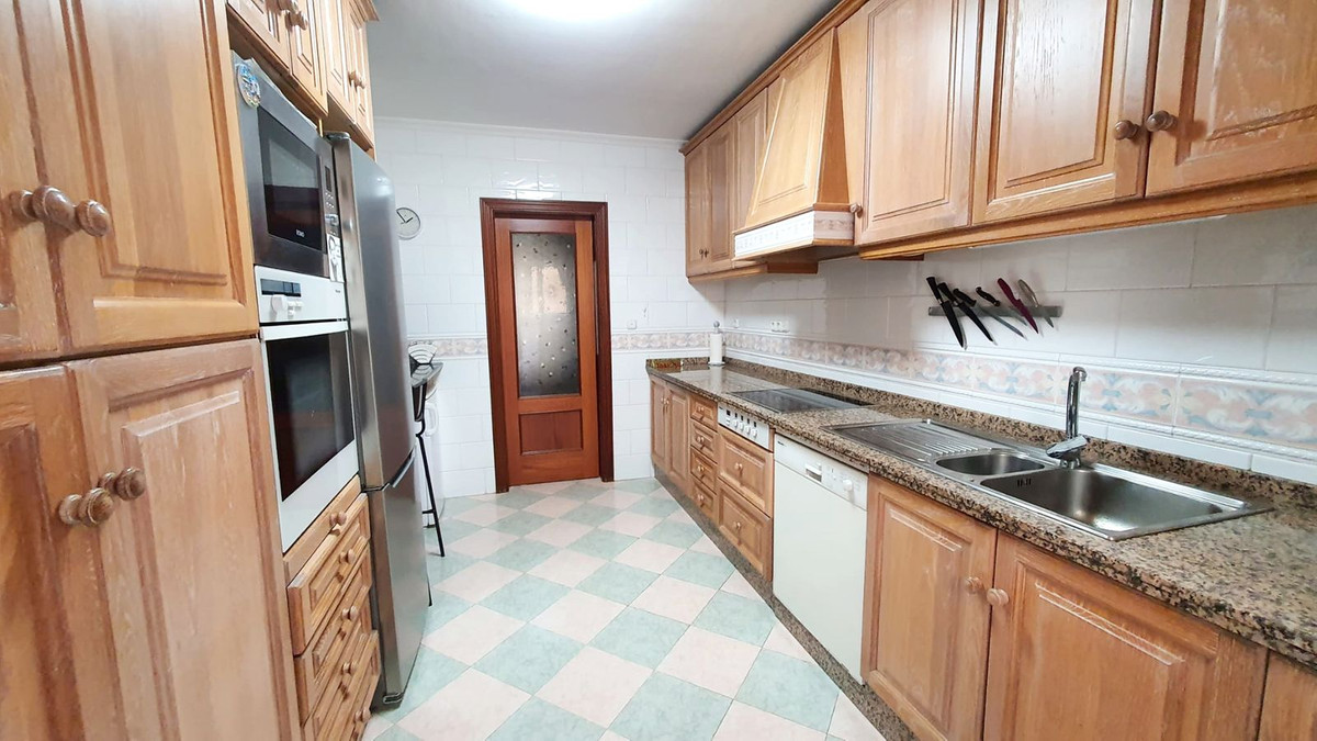 Se vende Apartamento Planta Media de 3 dormitorios en Costa Del Sol, Málaga, España