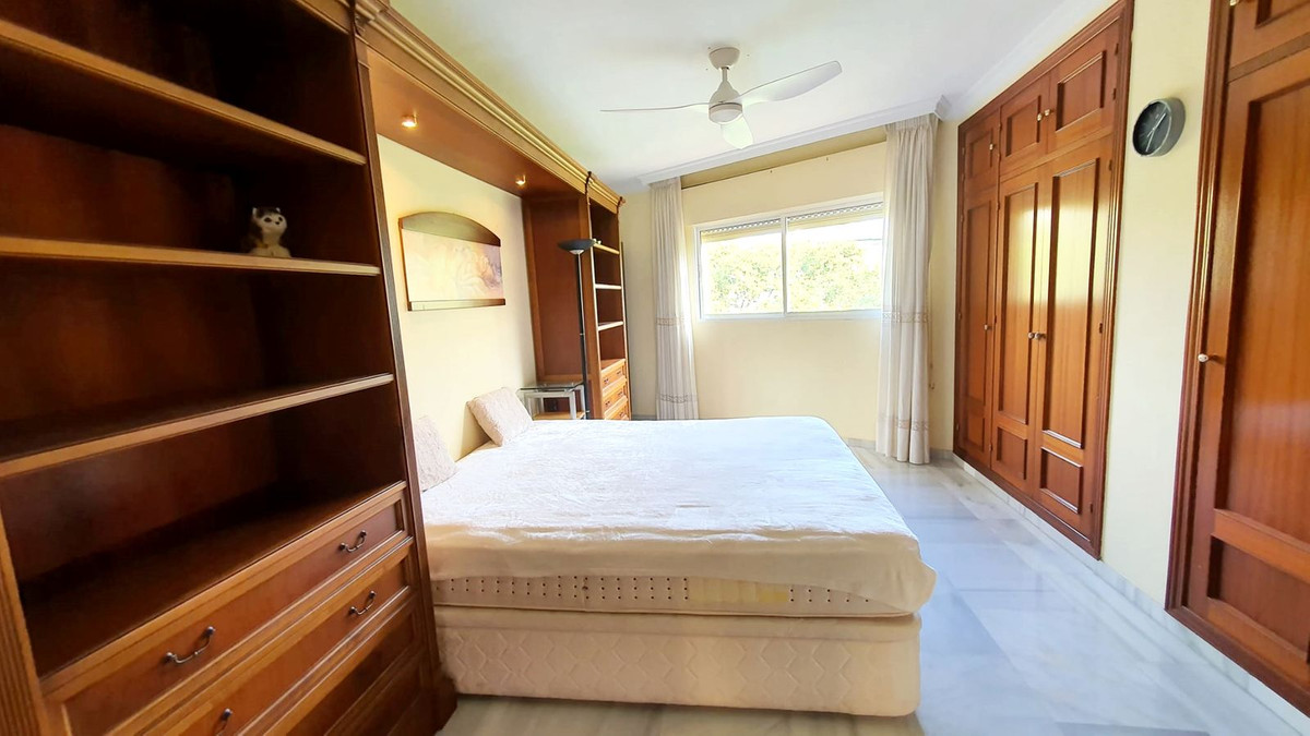 Se vende Apartamento Planta Media de 3 dormitorios en Costa Del Sol, Málaga, España