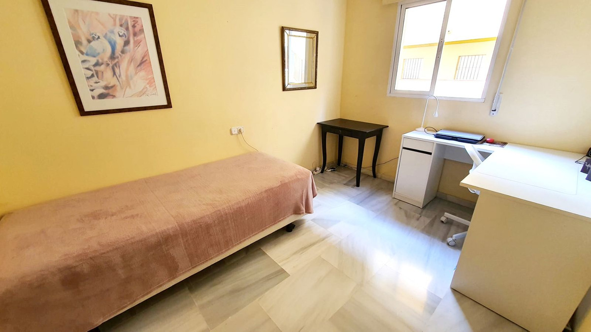Se vende Apartamento Planta Media de 3 dormitorios en Costa Del Sol, Málaga, España
