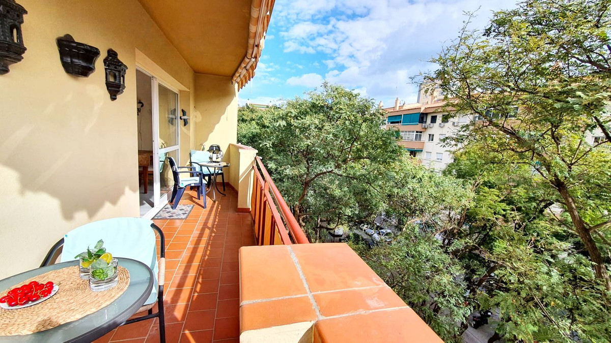 Se vende Apartamento Planta Media de 3 dormitorios en Costa Del Sol, Málaga, España
