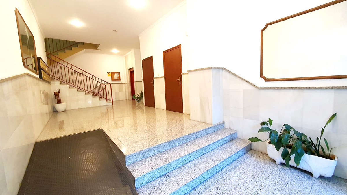 Se vende Apartamento Planta Media de 3 dormitorios en Costa Del Sol, Málaga, España